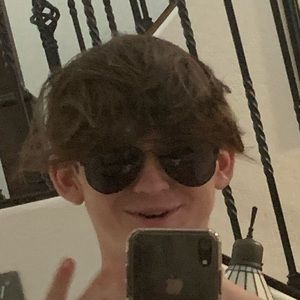 Meet your Posher, Colin